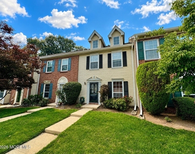207 Lindsey Court - Photo Thumbnail 12