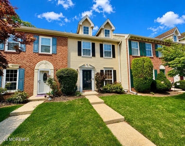 207 Lindsey Court - Photo Thumbnail 11