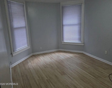 366 Lake Avenue - Photo Thumbnail 9