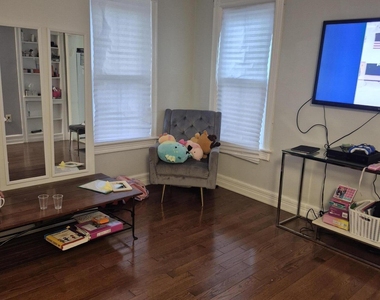 366 Lake Avenue - Photo Thumbnail 1