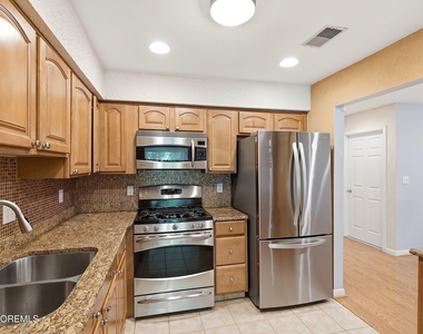 702 Carnation Drive - Photo Thumbnail 6