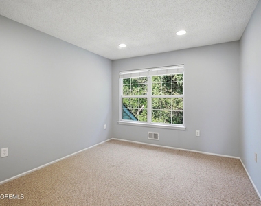 702 Carnation Drive - Photo Thumbnail 15