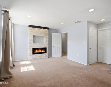 702 Carnation Drive - Photo Thumbnail 12