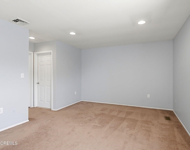 702 Carnation Drive - Photo Thumbnail 13