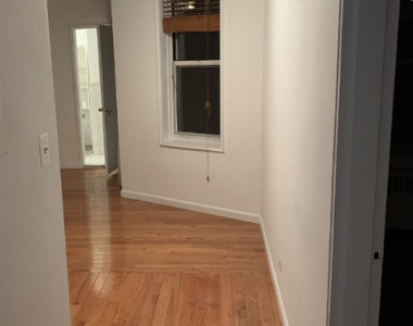 East 58 Street - Photo Thumbnail 1