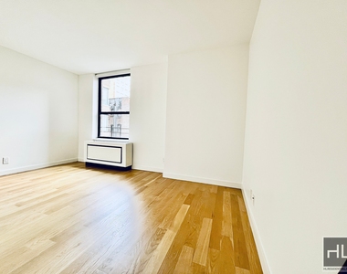 West 87th Street - Photo Thumbnail 5
