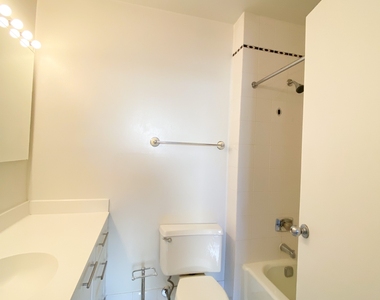West 87th Street - Photo Thumbnail 4