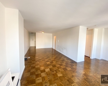 West 87th Street - Photo Thumbnail 1
