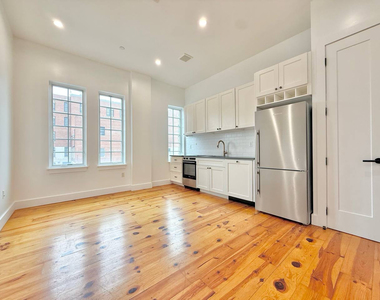 212 North 4th Street - Photo Thumbnail 1