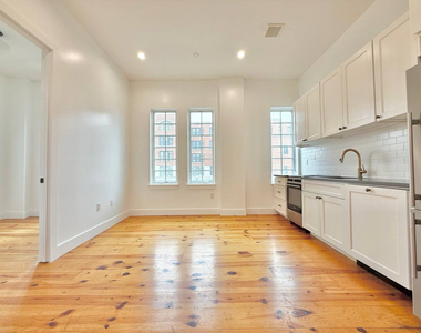 212 North 4th Street - Photo Thumbnail 5