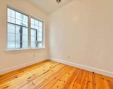 212 North 4th Street - Photo Thumbnail 4