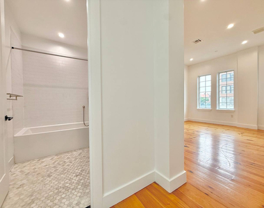 212 North 4th Street - Photo Thumbnail 8