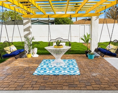 7636 E Thomas Road - Photo Thumbnail 15