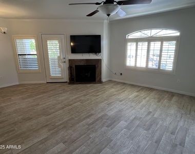 15095 N Thompson Peak Parkway - Photo Thumbnail 2