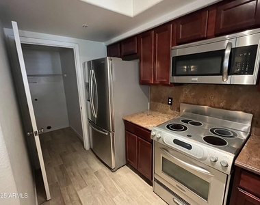15095 N Thompson Peak Parkway - Photo Thumbnail 5