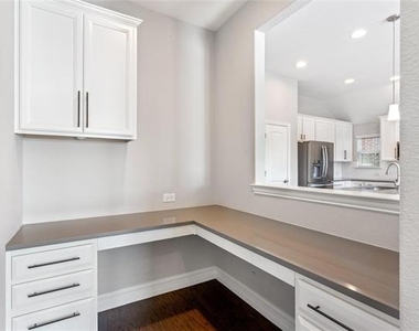 2904 Redbud Lane - Photo Thumbnail 26