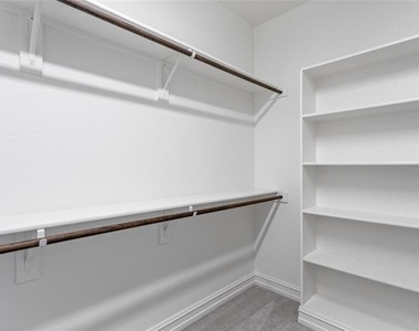 2904 Redbud Lane - Photo Thumbnail 24