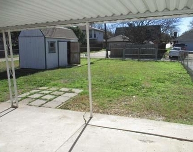 2905 Linda Drive - Photo Thumbnail 2