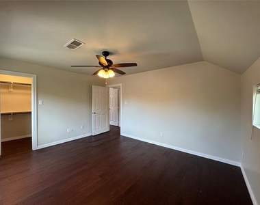 3573 Ridgebriar Drive - Photo Thumbnail 15