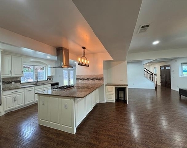 3573 Ridgebriar Drive - Photo Thumbnail 10