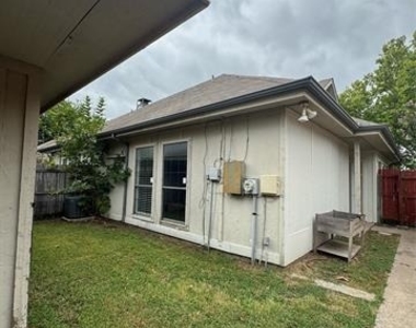 201 E Windsor Drive - Photo Thumbnail 35