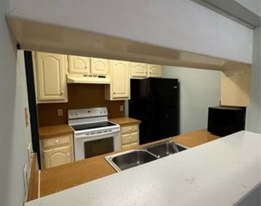 201 E Windsor Drive - Photo Thumbnail 14
