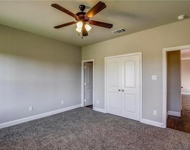 469 Canvas Court - Photo Thumbnail 18