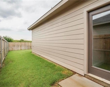 469 Canvas Court - Photo Thumbnail 26