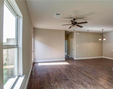 469 Canvas Court - Photo Thumbnail 1