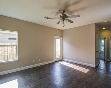 469 Canvas Court - Photo Thumbnail 8