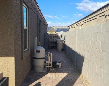 3703 N 298th Drive - Photo Thumbnail 15