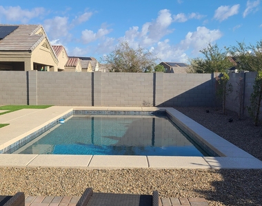 3703 N 298th Drive - Photo Thumbnail 16