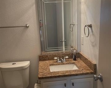 1640 Flagstone Lane - Photo Thumbnail 2