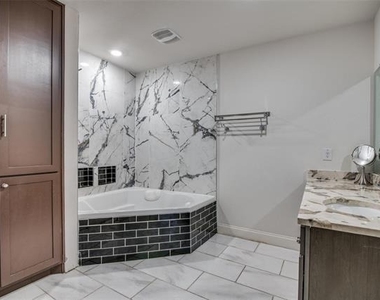 1829 Strongbark Drive - Photo Thumbnail 12
