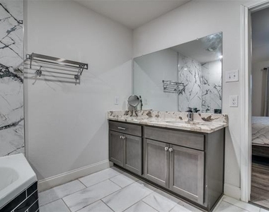 1829 Strongbark Drive - Photo Thumbnail 2