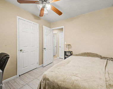 515 E Vista Del Cerro Drive - Photo Thumbnail 17