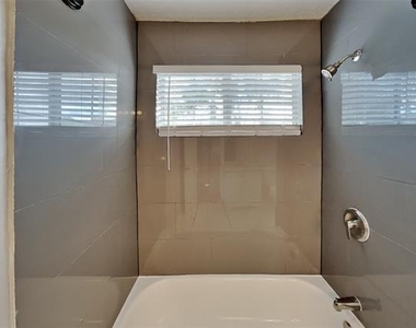 3914 18th Street - Photo Thumbnail 19