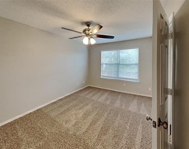 3914 18th Street - Photo Thumbnail 16