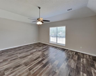 3914 18th Street - Photo Thumbnail 8