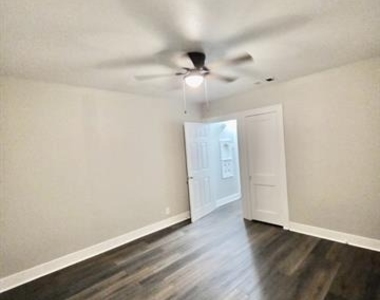 204 Boulevard Street - Photo Thumbnail 14