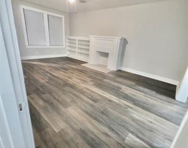 204 Boulevard Street - Photo Thumbnail 4