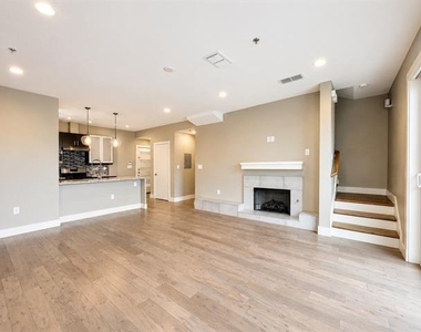1320 May Street - Photo Thumbnail 2