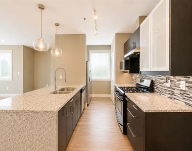 1320 May Street - Photo Thumbnail 8
