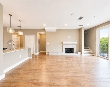 1320 May Street - Photo Thumbnail 3