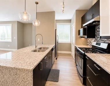 1320 May Street - Photo Thumbnail 9