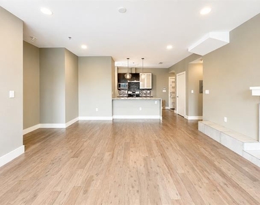 1320 May Street - Photo Thumbnail 5