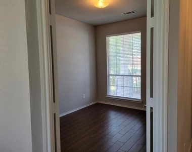 10973 Hawks Landing Road - Photo Thumbnail 11