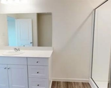2013 Meadow Park Drive - Photo Thumbnail 8