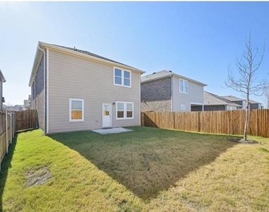 2013 Meadow Park Drive - Photo Thumbnail 3
