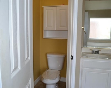 6005 Hidden Pine Lane - Photo Thumbnail 14